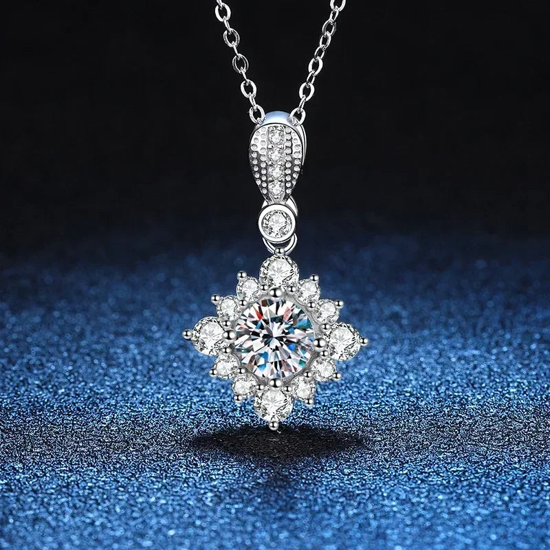 Square Necklace 100% 925 Sterling Silver 1ct D Color Moissanite Pendant Necklace for Women Sparkling Wedding Party Fine Jewelry